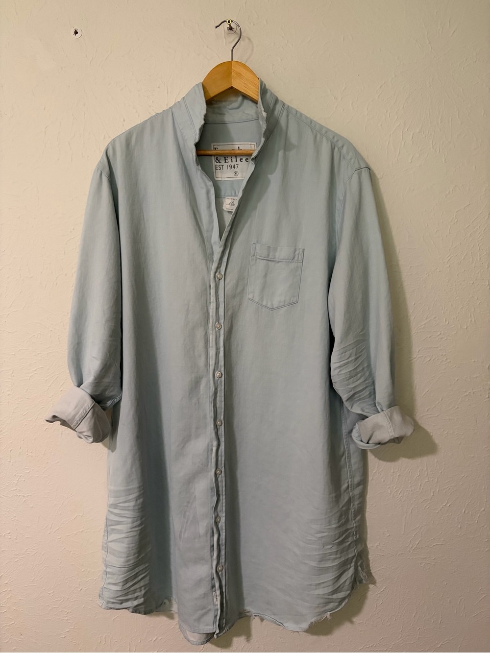 Frank & Eileen Mary Classic Shirtdress in a Light Denim Size XL